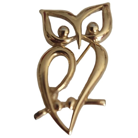 Trifari Crown Over T Gold Tone Open Design Owl Brooch Pin, Signed - Picture 6 of 6